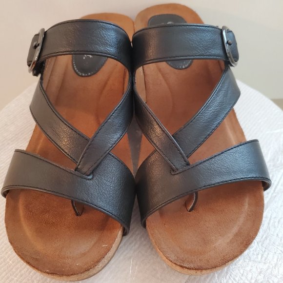 Euro Soft Black Emrie wedge women sandals Size 10M. - Picture 9 of 15